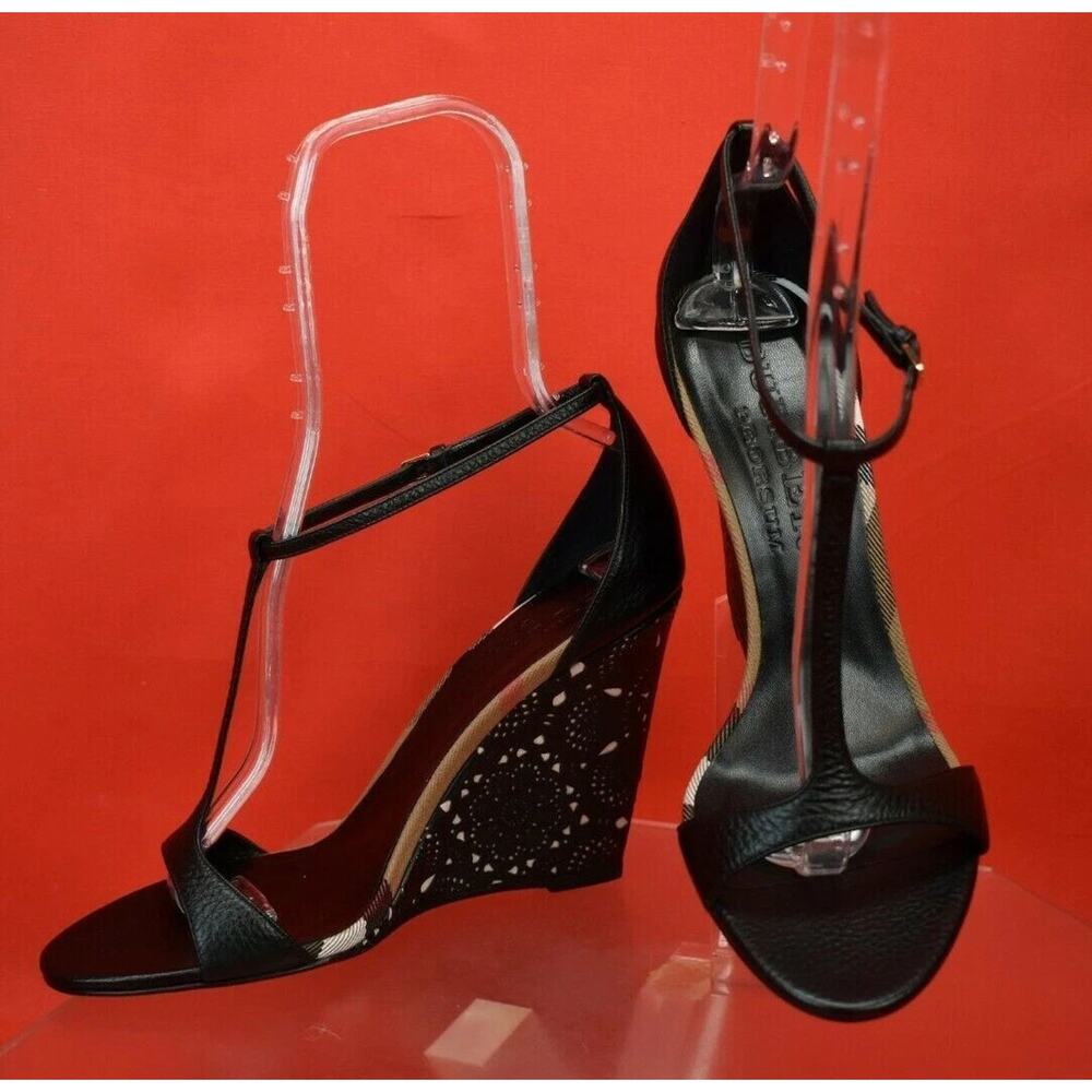 NIB BURBERRY HOBART BLACK LEATHER CHECK LASER CUT WEDGE SANDALS PUMPS 40.5 ITALY - Picture 4 of 10